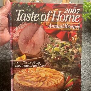 Taste Of Home 2007 Annual Recipies Kitchen Cookbook